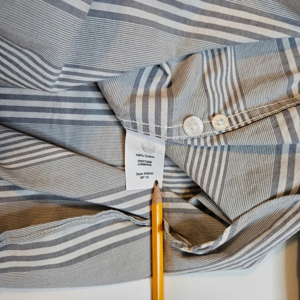 J. Crew‎ Size Large Gray Striped Button-Up Shirt